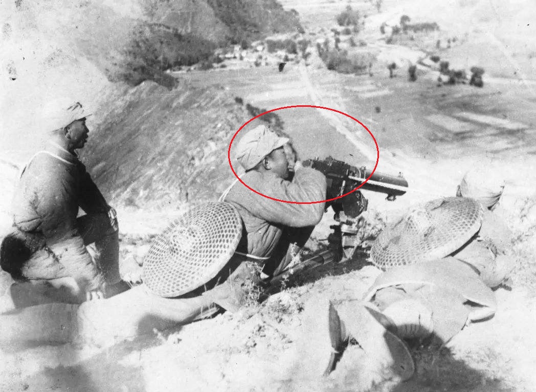 深入分析几组八路军打仗照片这才是正确的开枪姿势