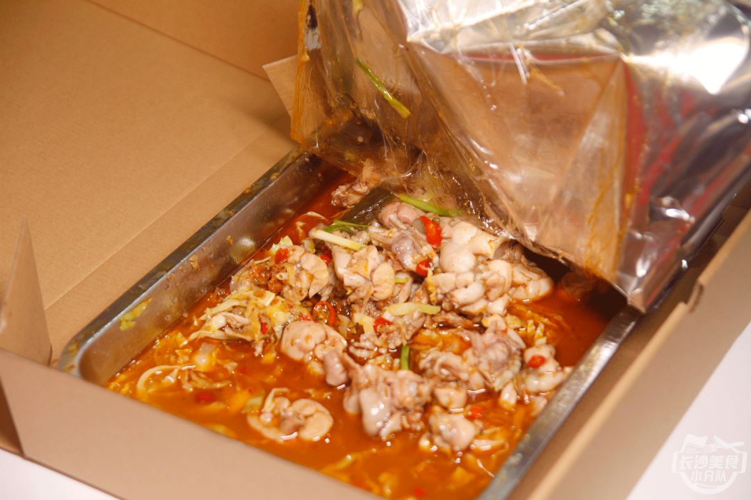 我们点的蛙来哒外卖就到了等