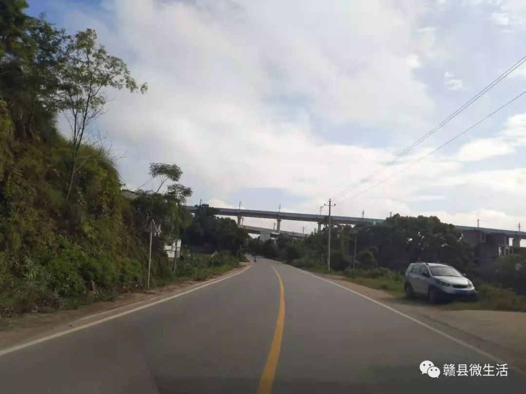 路面由9米扩大到12米即将要大修啦吉埠至江口段赣县区g238国道(原s223