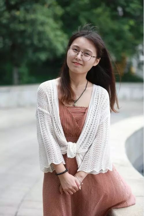 新时期奋斗者爱设计工厂的95后美少女