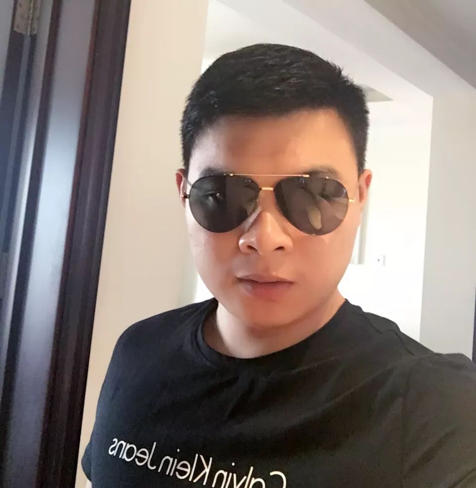 推荐人:金平分行朱俊推荐理由:风趣幽默的成熟男人6,风险管理中心