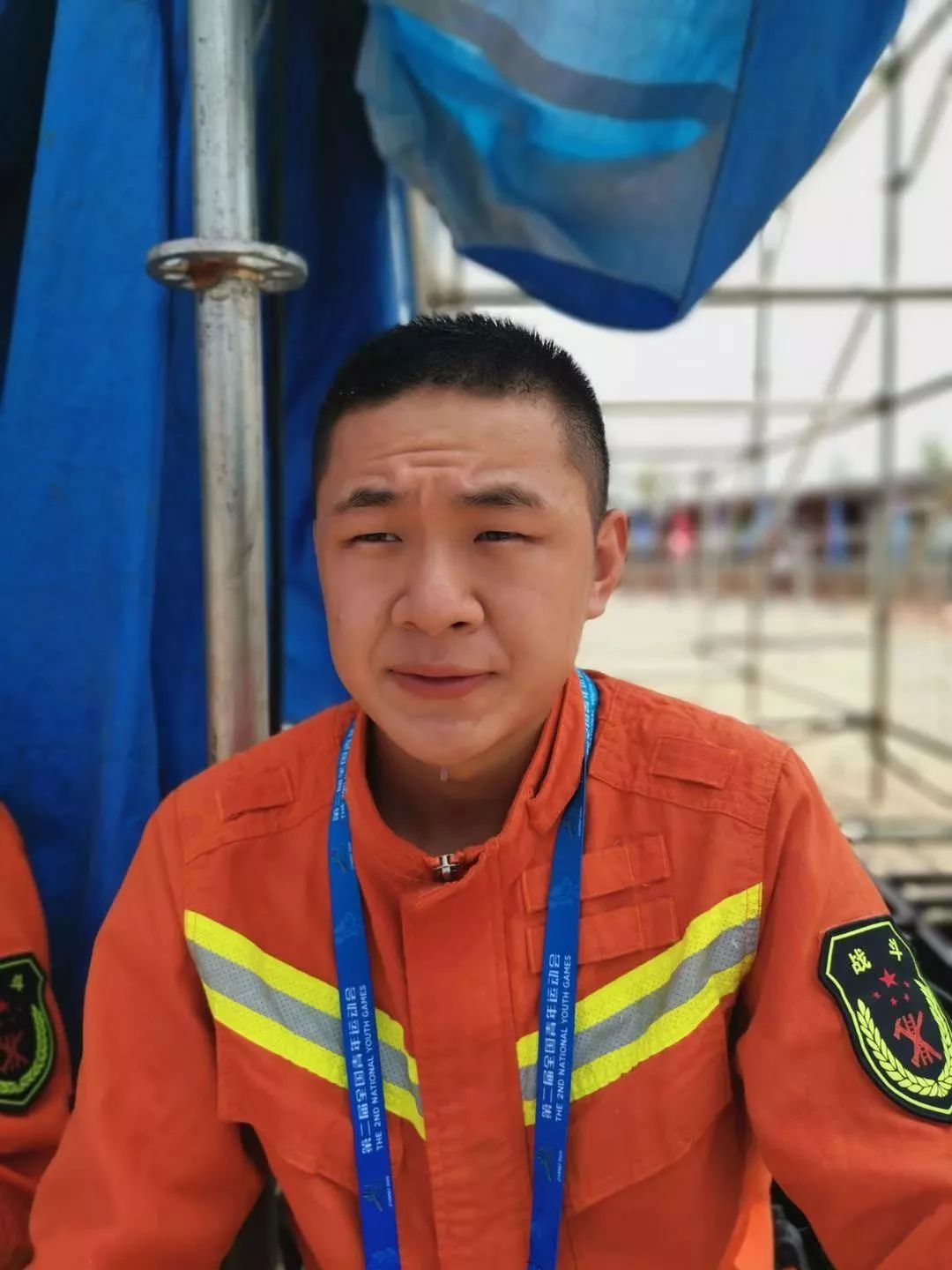 微笑8自嗨尬笑听说爱笑的人运气都不会太差愿好运伴随这些敬业的消防