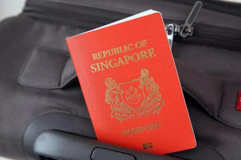 【移民资讯】8月1日起!入籍新加坡后回国,更容易拿中国绿卡了!