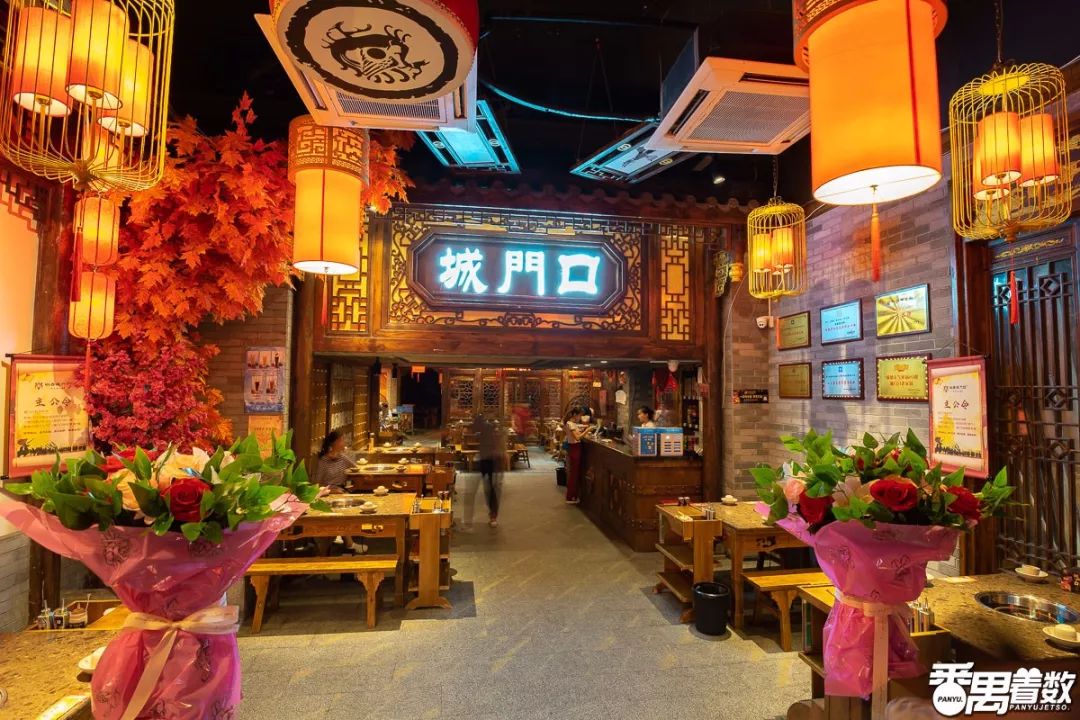 重庆老字号火锅店,宣布:明天锅底不用钱!_城门口