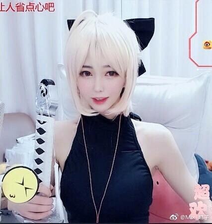 和乔碧萝殿下连麦的斗鱼主播mix晴子就这样火了