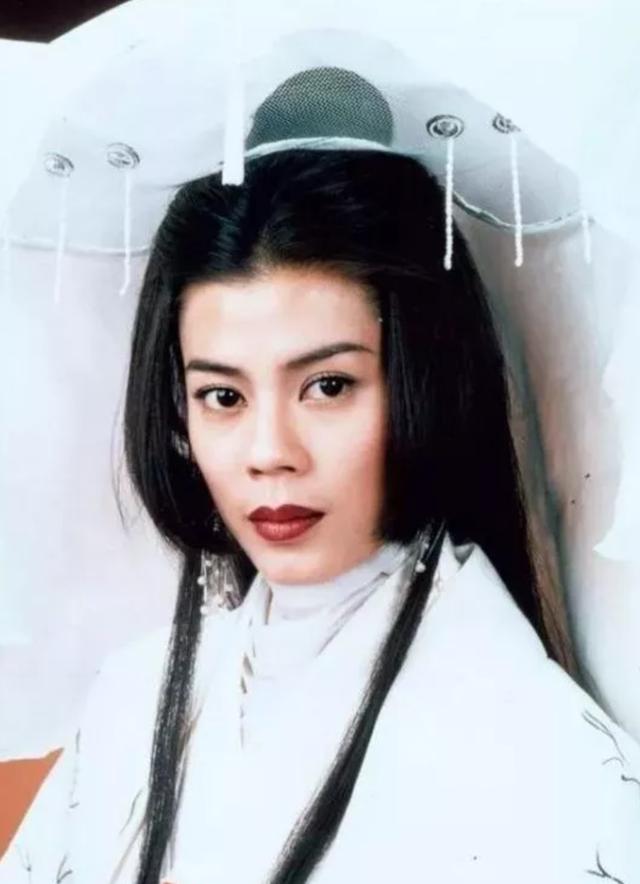 11位任盈盈,颜值各有千秋,最美的一版,竟不是关之琳