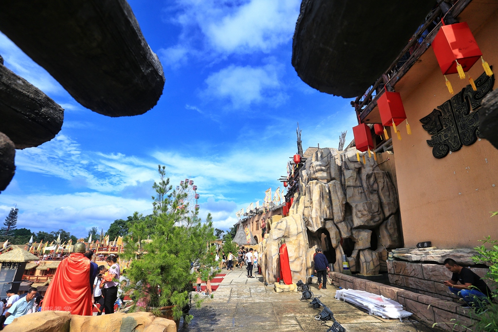 这个夏天 西安周边又多了一处休闲度假的好去处 中国周城景区