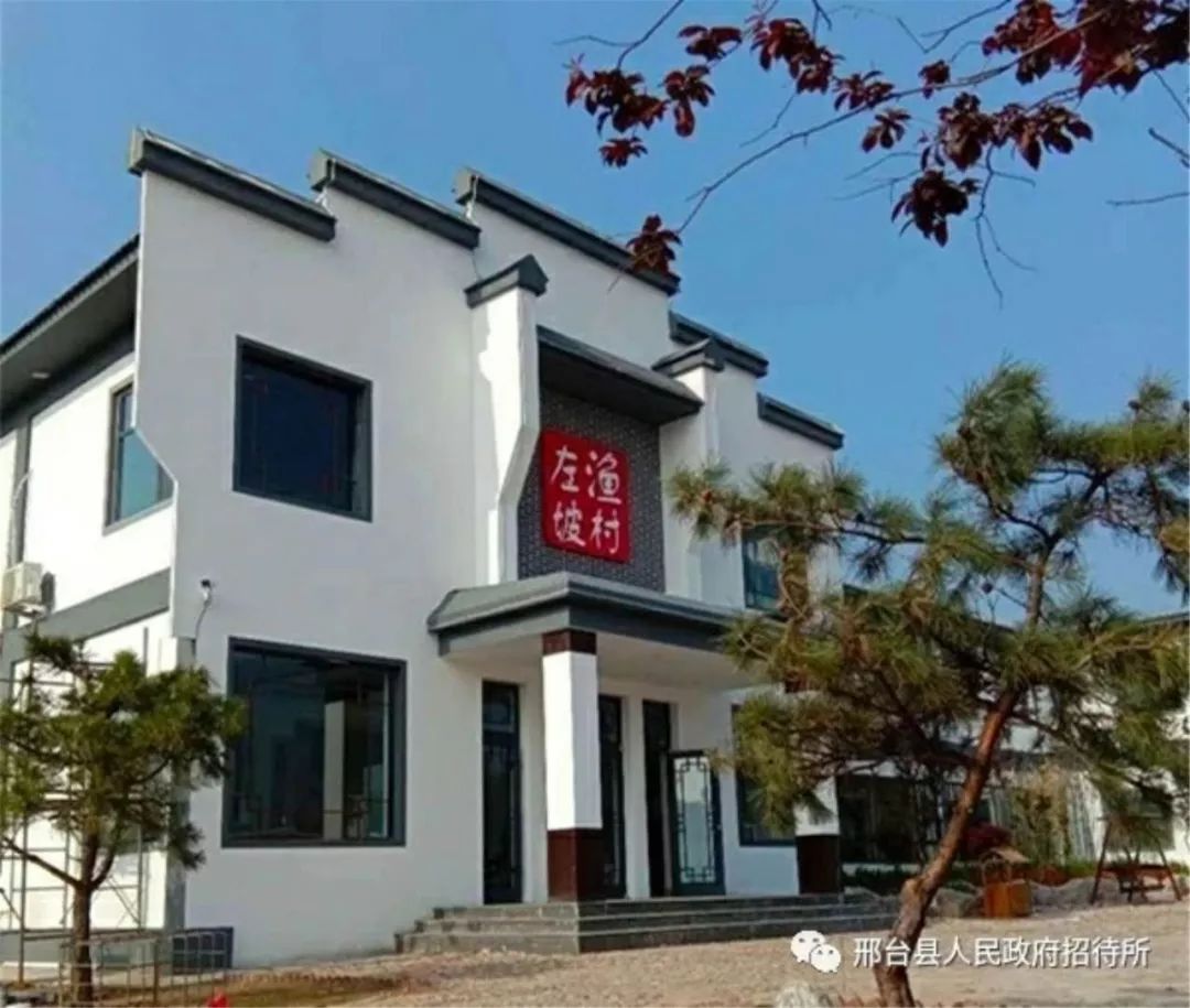 左坡渔村已栽种竹子3000棵,各类树木800余棵,常青树200平,各类花树