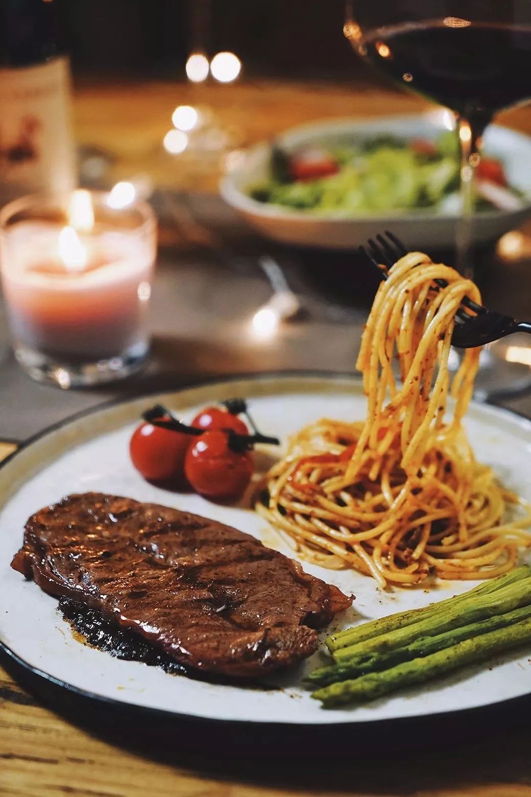 情人节亲手做大餐才更有爱啊,蒙品通带您做牛排意面