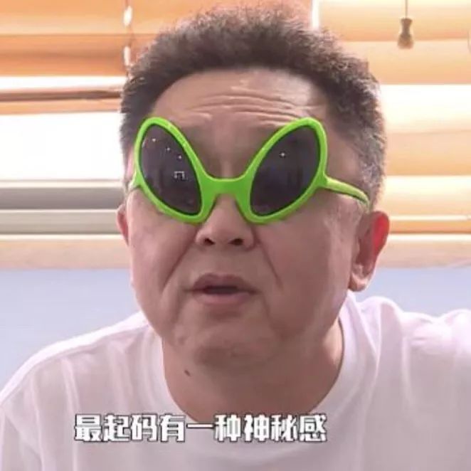 由于我的下垂并不严重,因此医生选择了材质较细软的蛋白线,这种线的