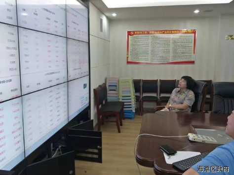 区长第一时间深入一线督导防汛工作_海港区