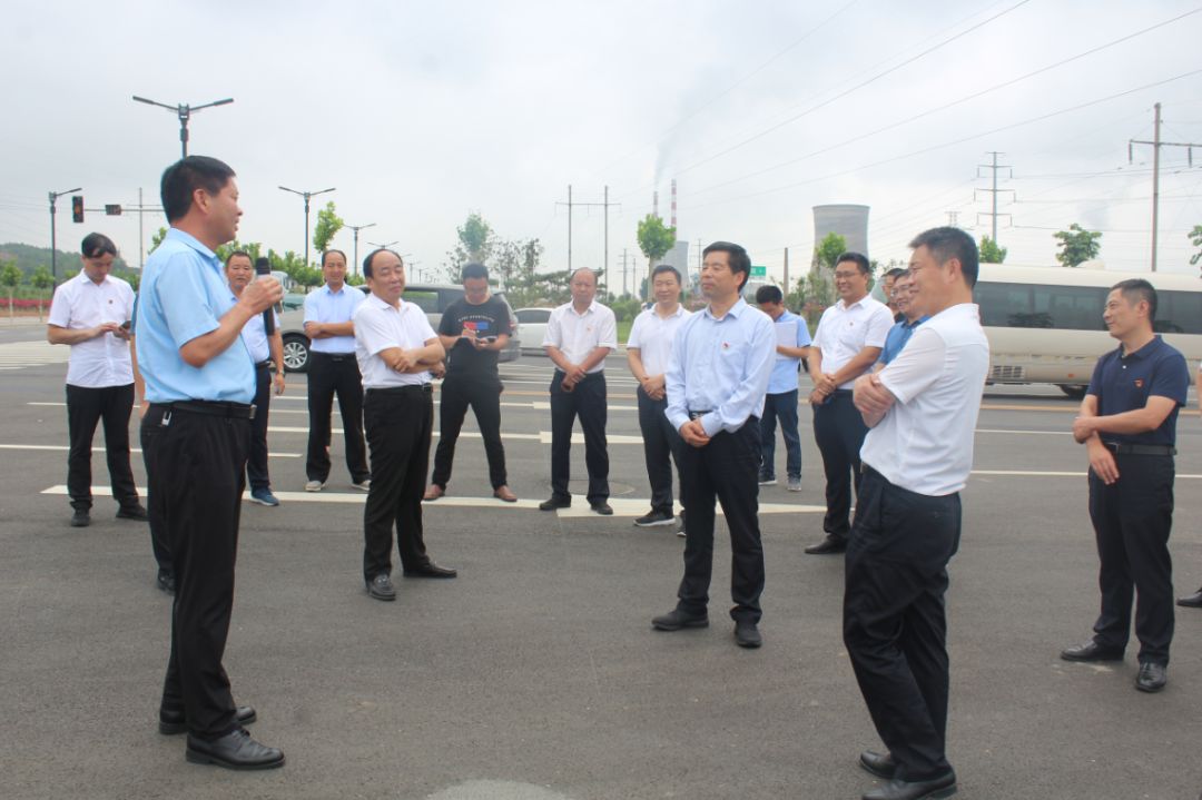 香鹿山镇卢氏县党政考察团到宜阳香鹿山镇调研