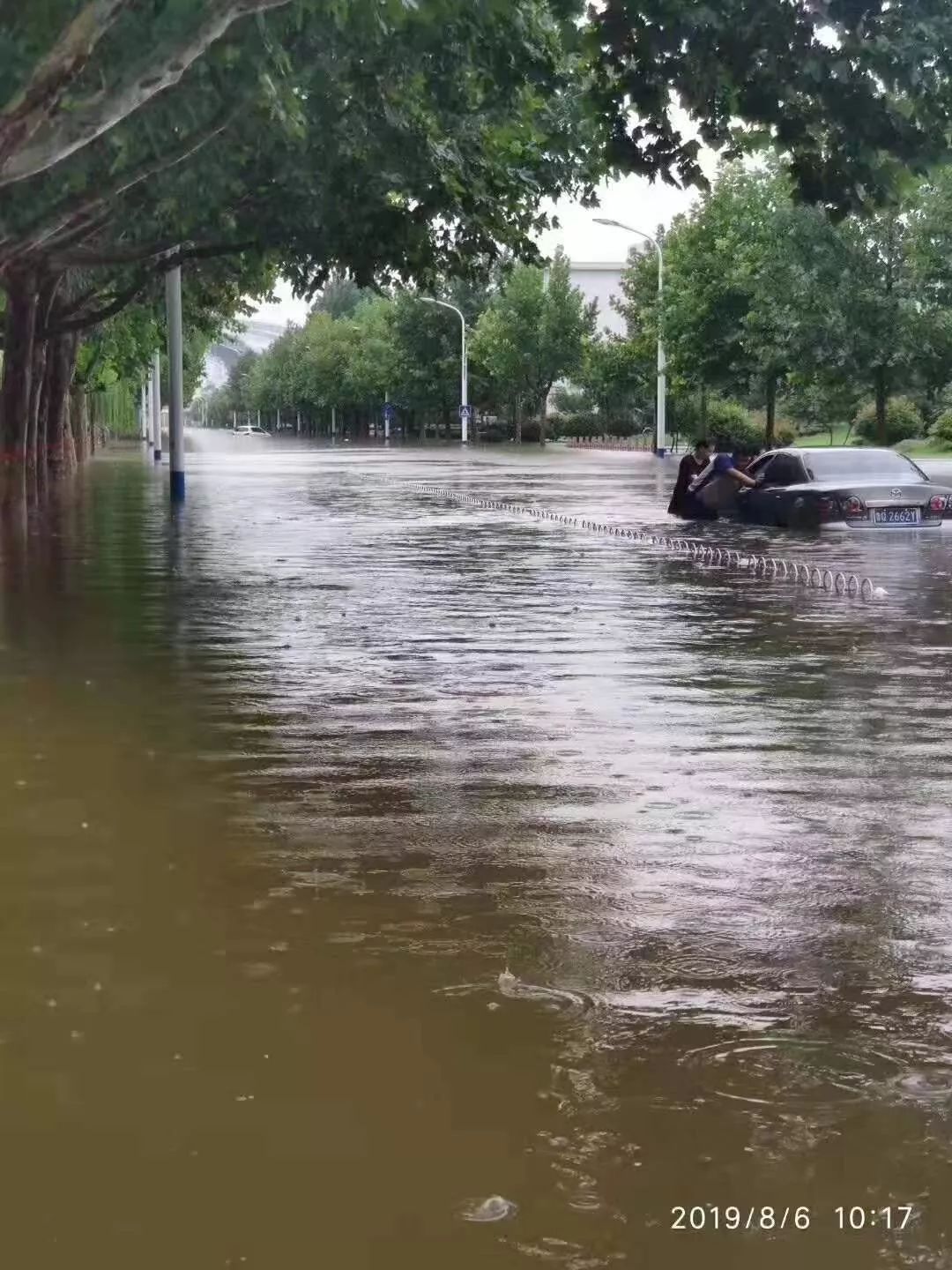 山東這些地方突降暴雨積水齊腰降雨仍將繼續可能引發地質災害