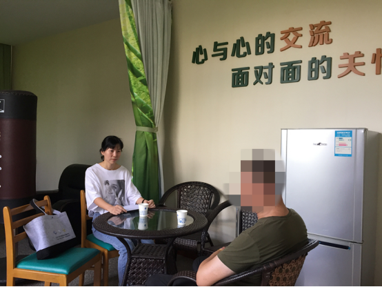 新桥街道开展涉毒人员心理咨询服务