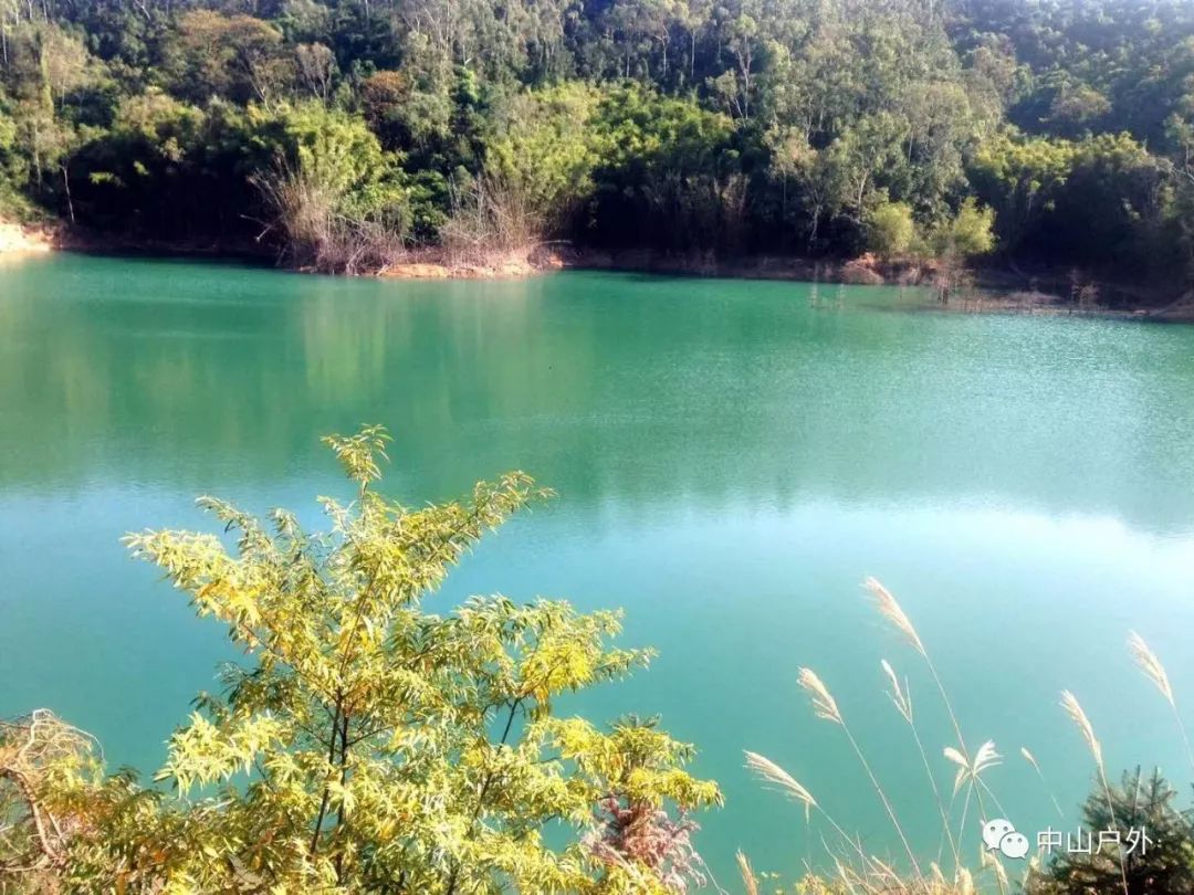 8月11日五桂山长坑水库小环线徒步观流泉飞瀑登乌石顶望三乡全景