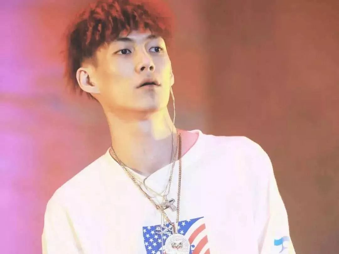 红花会贝贝直播断指只因女粉丝爆料他花心