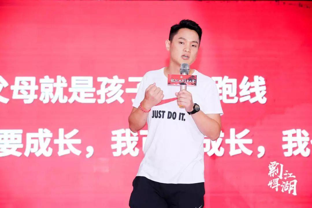 剽悍一只猫的剽悍行动营早起4小时真能创造奇迹