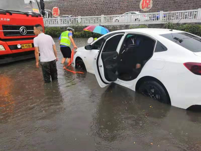 许昌市暴雨图片