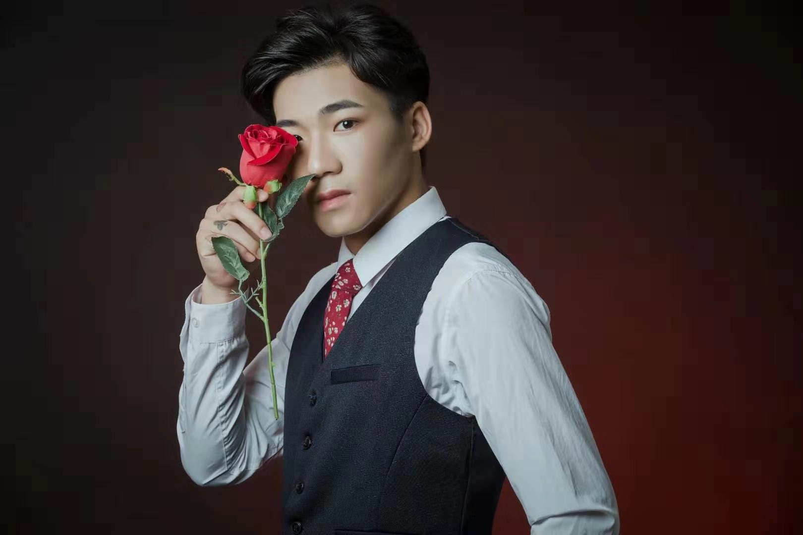 歌手卢美竹)(网红女歌手伊娃)(广西知名歌手林准)(中国青年导演李成)