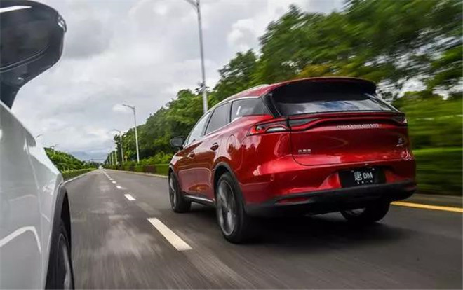 试驾比亚迪唐dm,全家点赞的高颜值七座suv