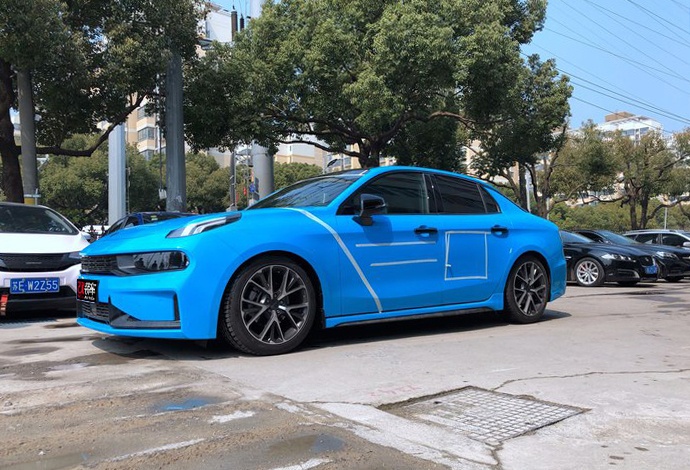 当初看着领克03 cyan概念车就是被一抹蓝色所吸引,于是彬彬花了一天