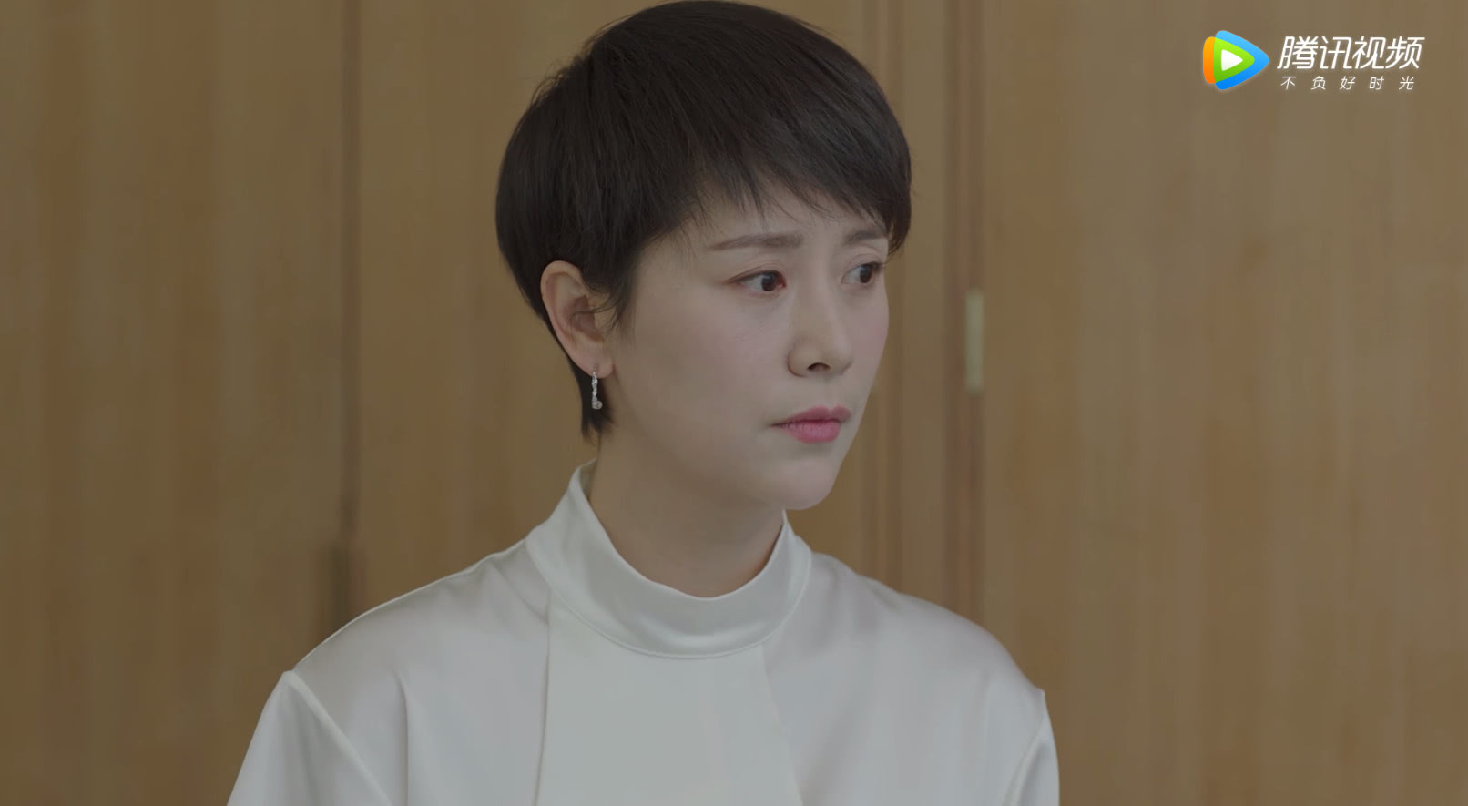 童文洁降职工作遭小金疯狂报复童文洁暴怒后一举动让众人震惊