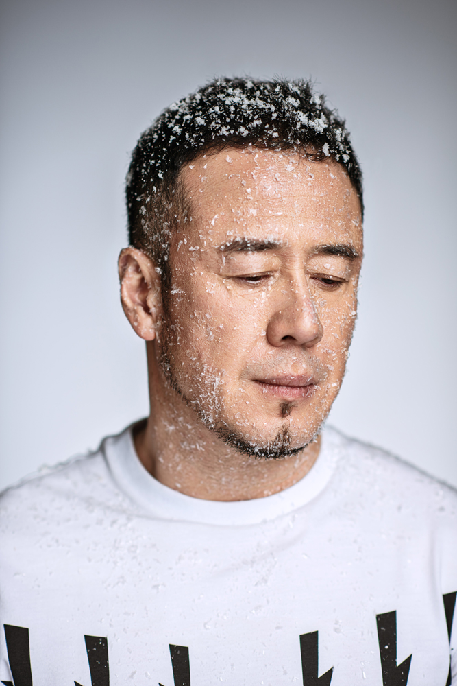 杨坤全新单曲多亏你能够比我幸福暖心上线金曲歌后蔡健雅倾情加盟