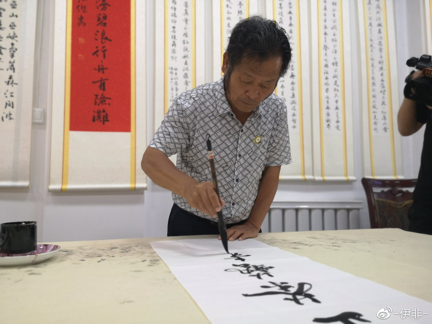 刘志杰:墨宝生辉助力二青会,他的书作遍及三晋大地_书法