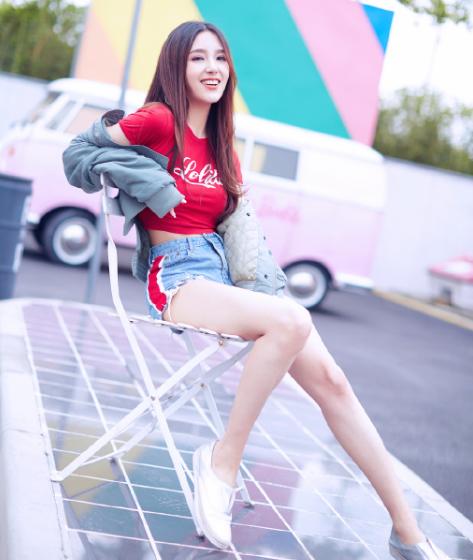 原创rita回击跳舞烂传言直播秀白腿瞬间被封网友有图快上车