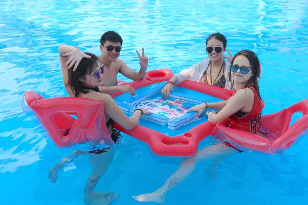 喝夜啤酒才是这个夏天最过瘾的事耍水 · 动物表演·水上麻将·夜啤酒