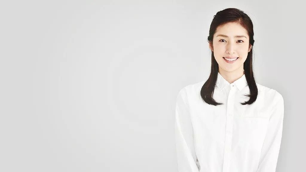 为了给52岁的女王庆贺生日,我们做了这样一件事