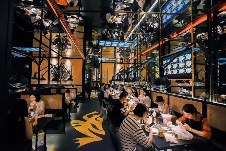 2016 年,湖南卫视知名栏目「天天向上」邀请罗清参与