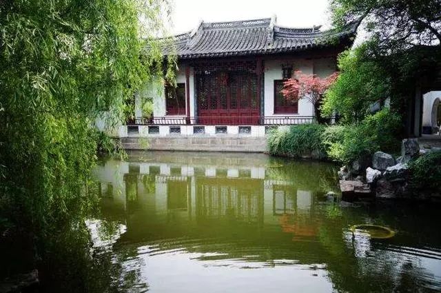 15,适园:位于江阴市区南街,占地七亩有余,为邑人陈式金于清咸丰四年