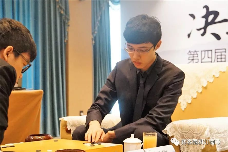 棋圣再易主决胜局柯洁逆转连笑登顶