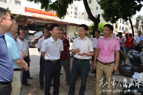 吴川市人民政府网讯8月6日,市委书记全可文在副市长李晓军等领导陪同