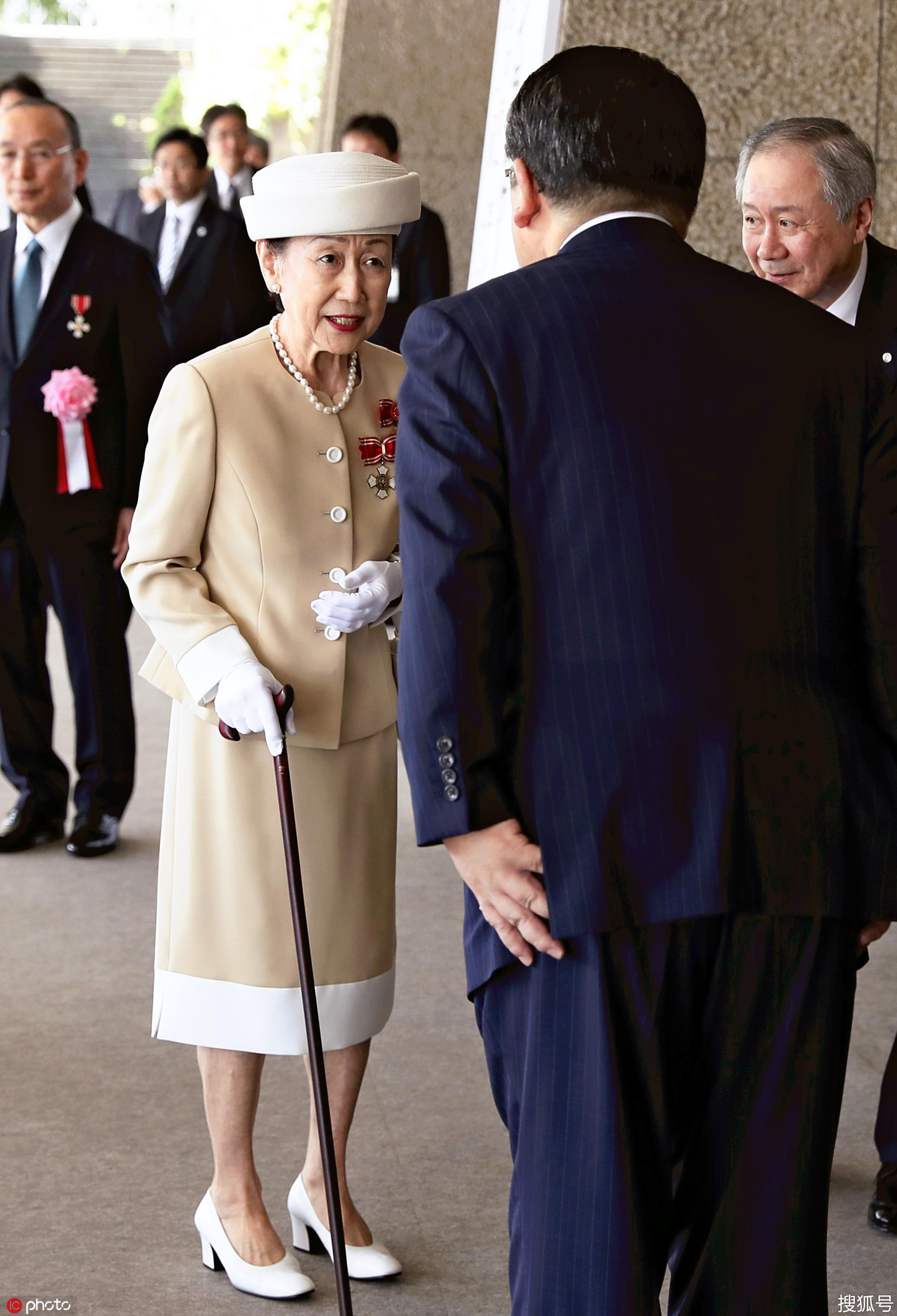 日本雅子皇后出席南丁格尔奖颁奖仪式 与弟媳同框-搜狐大视野-搜狐新闻