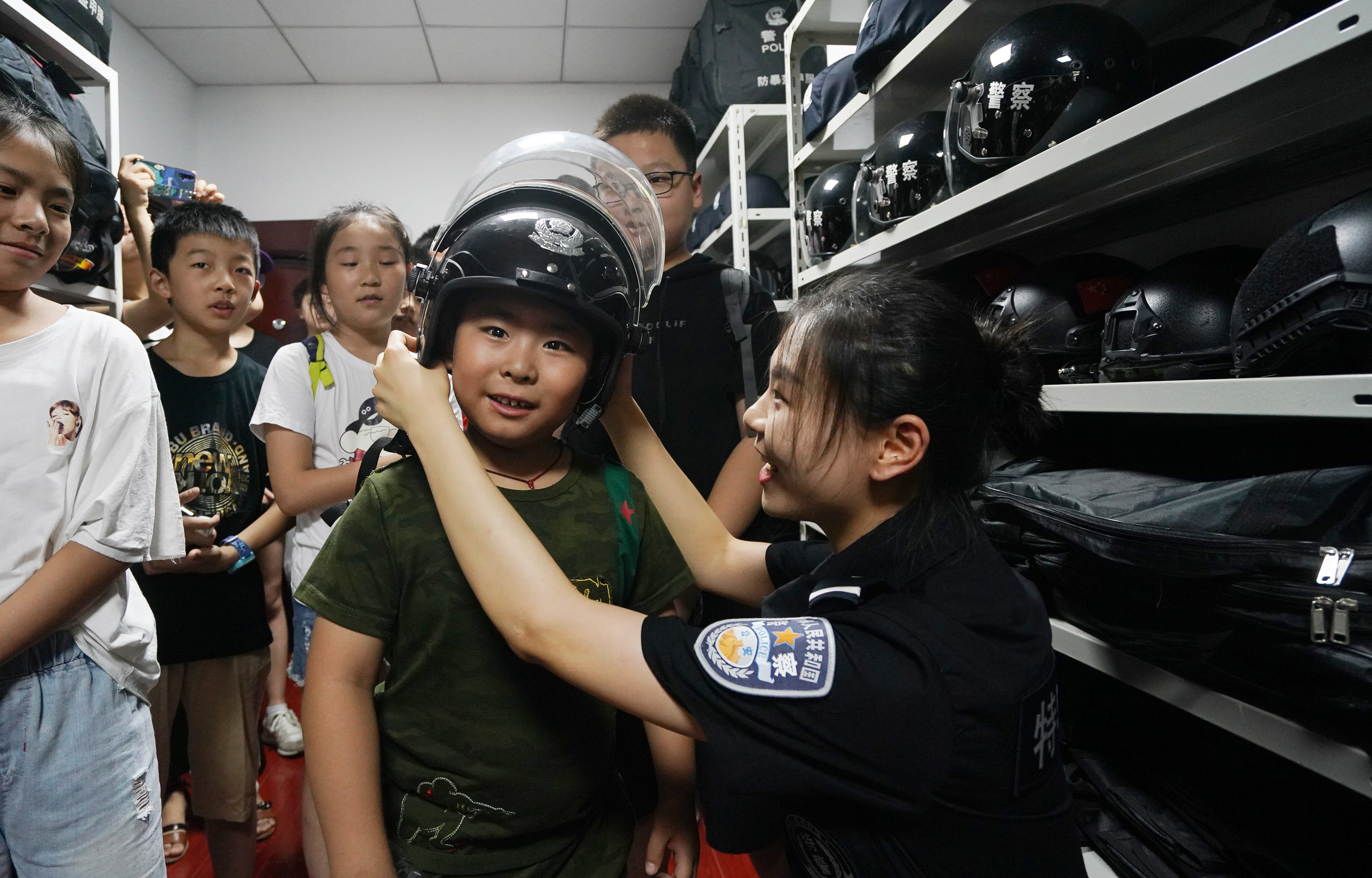 南京特警支队赵勤图片