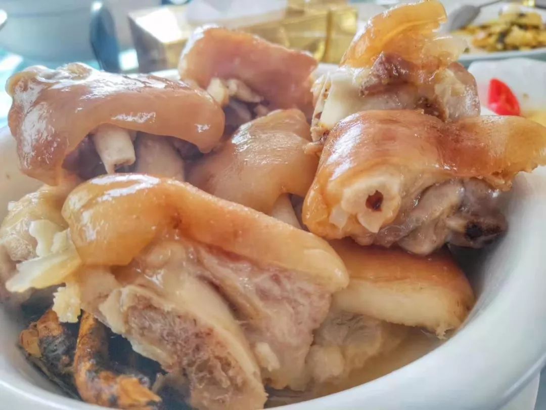 牛奶树根干蒸猪脚猪肝小肠瘦肉汤爆炒九门头卤水拼盘大骨介菜煲看到