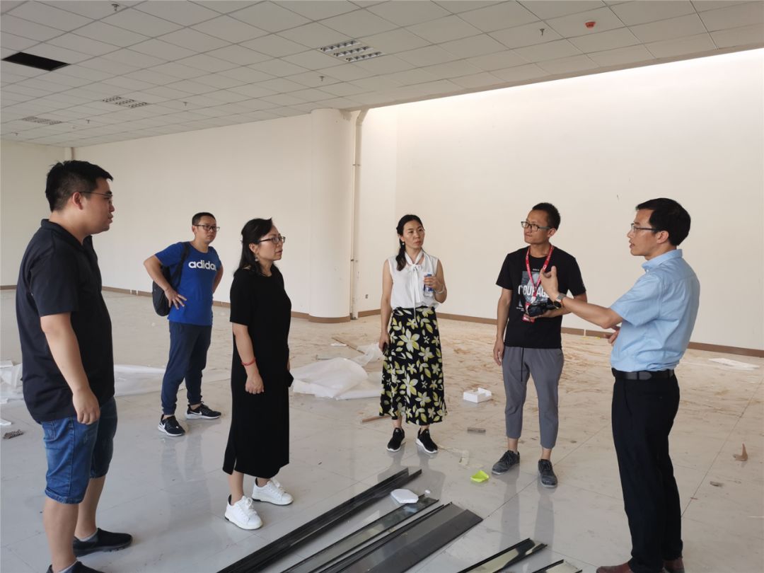 河北省唐县县委常委副县长刘芳一行莅临通江壁州廊桥创谷调研