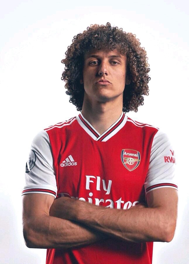 官方:蓝军中卫路易斯转投阿森纳 转会费800万镑_大卫