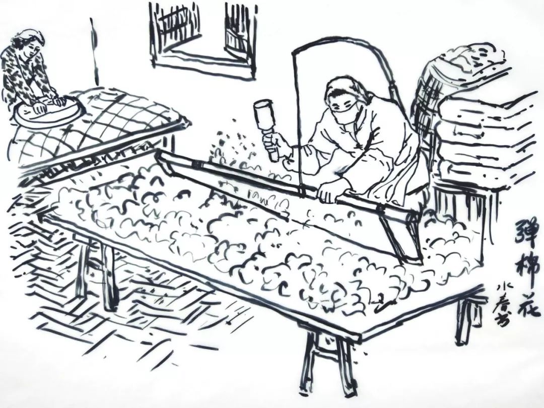 弹棉花是一种老手艺了,棉花匠的工具比较简单,一弯弹弓,一张磨盘,一个