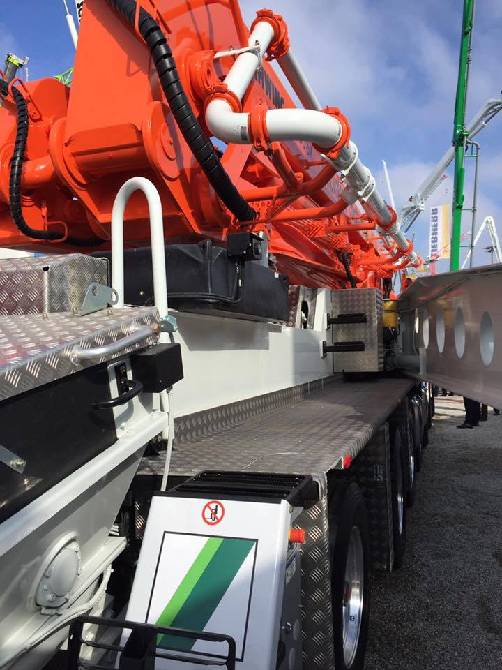 7桥65米施维英最长臂架泵车一小时泵送混凝土162m06