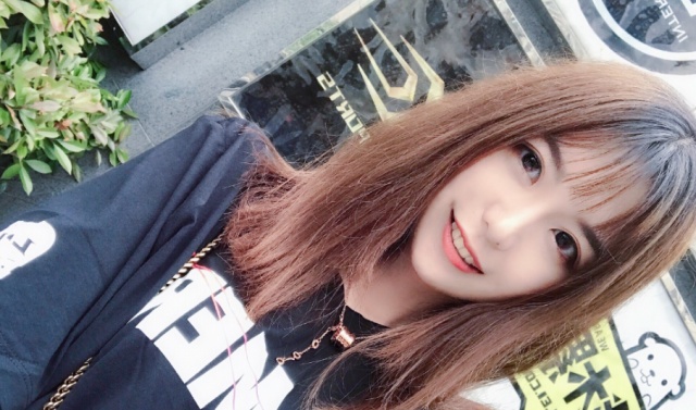 lol她是lpl最强女解说段位超9成网友还是摄影师的焦点