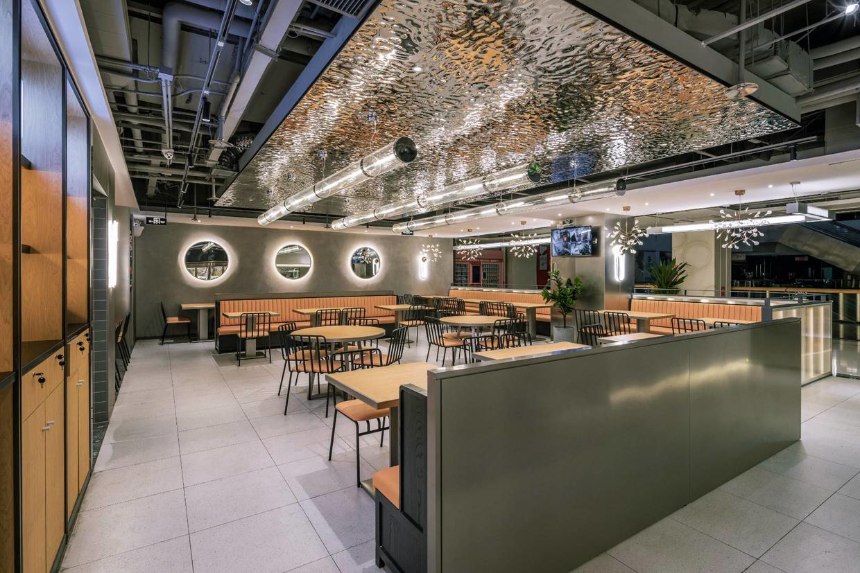 权金城在创立初期,创始人访遍了很多项目,曾考虑过川菜,但一直犹豫不