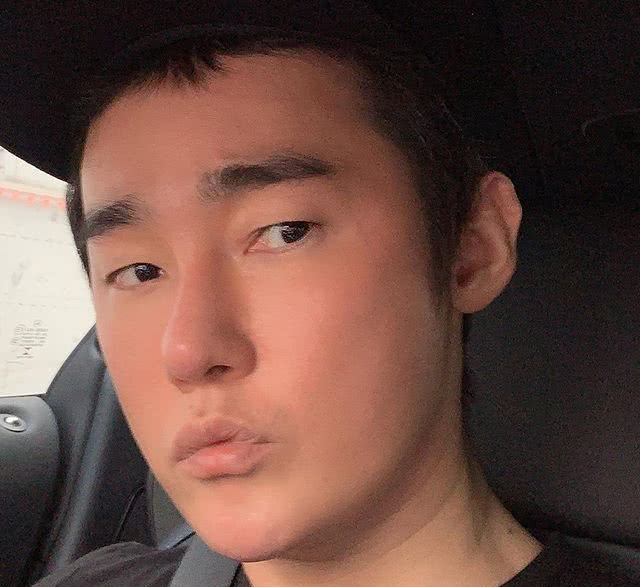 韩国39岁男星抗癌8个月后晒近照,此前曾患恶性淋巴瘤_许志雄