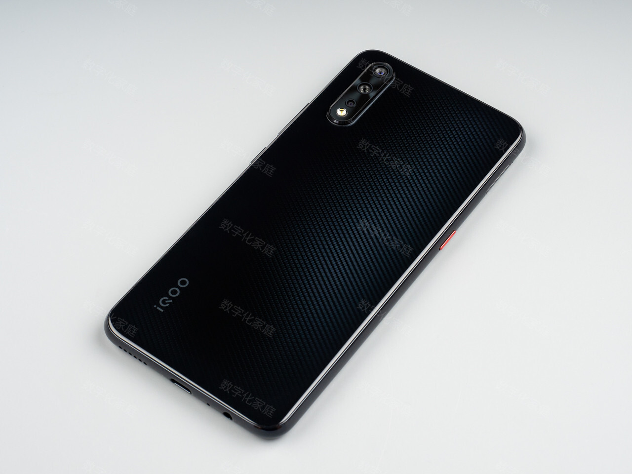 它是我最喜欢的一台骁龙845手机iqooneo玩后感