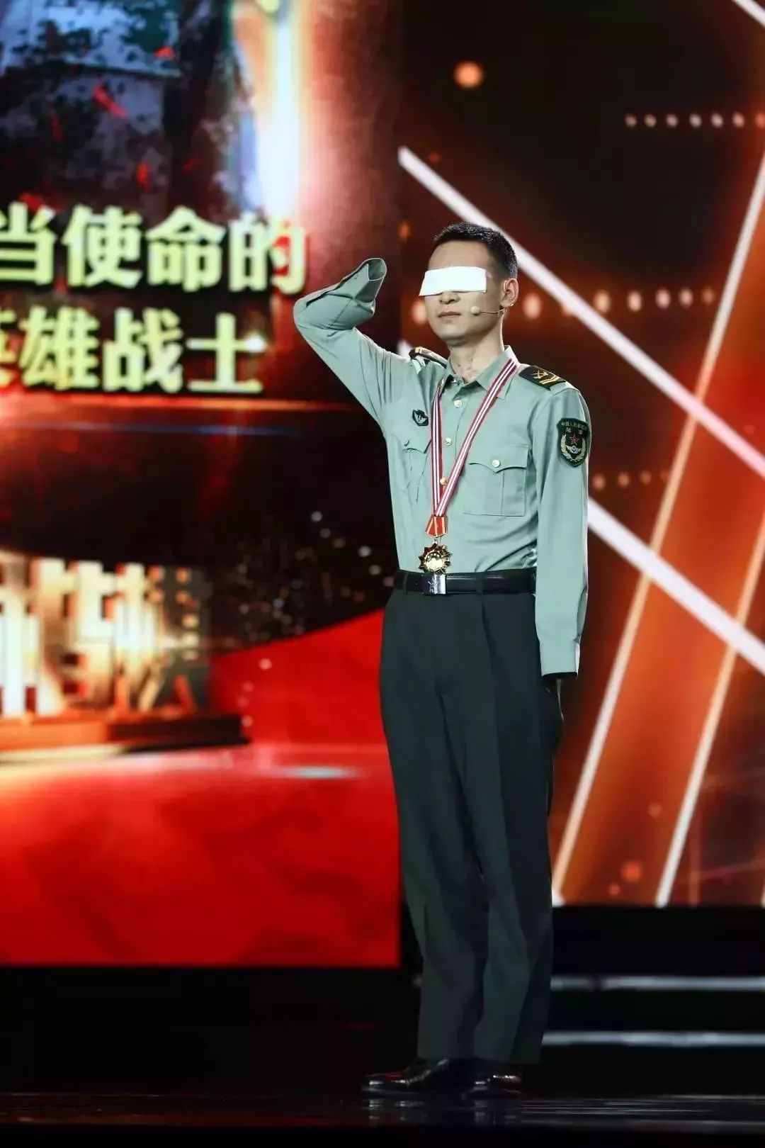 微剧你退后让我来我们的排雷英雄战士杜富国