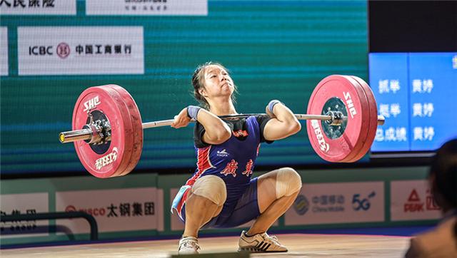 结束了第二个比赛日,二青会举重项目将继续在山西太原滨河体育中心