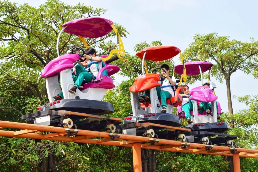 9抢国瑞欢乐世界2大2小套票,水上玩乐,机动游戏,牧场观赏.