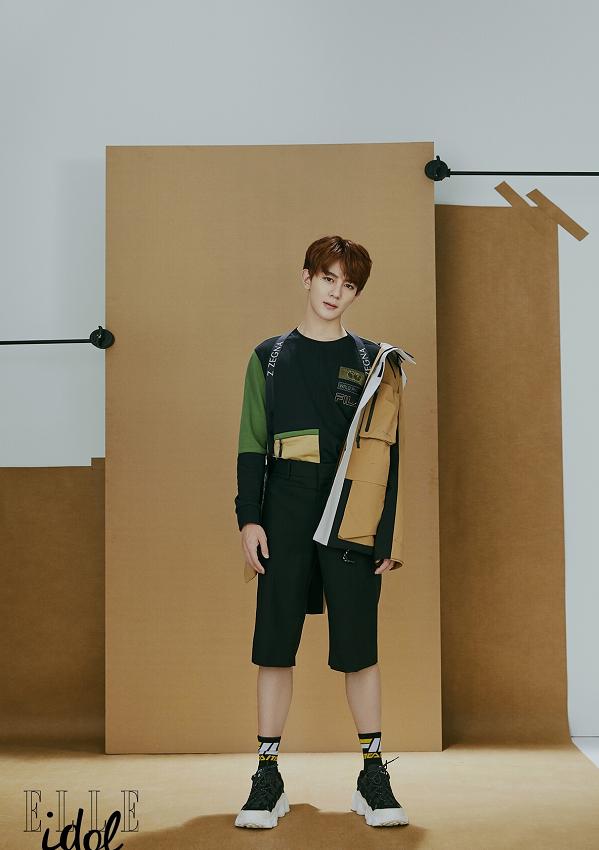 r1se最新单人照周震南依旧调皮何洛洛清新阳光他穿起喇叭裤